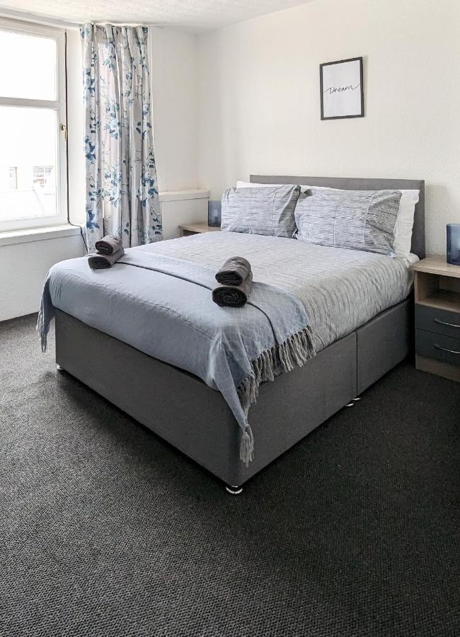 Loch Apartment